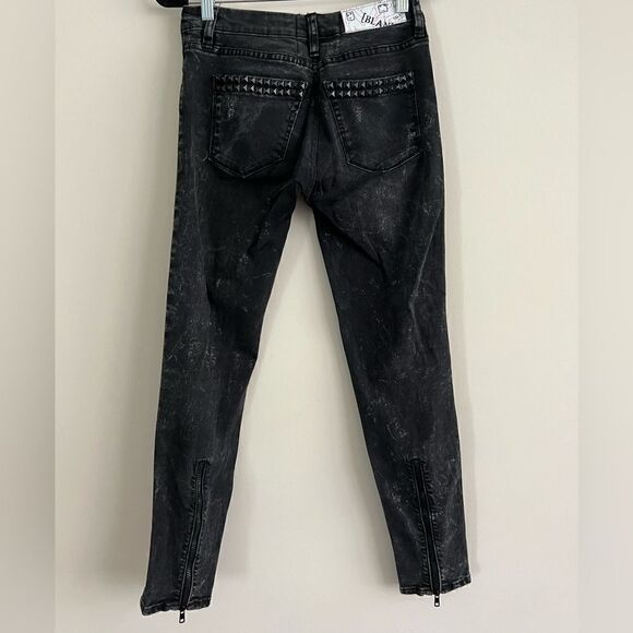 Blank Denim Charcoal Stonewash Jeans. EUC - Picture 7 of 7